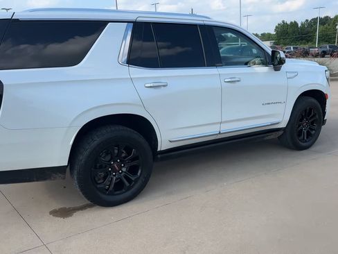 Used 2021 GMC Yukon Denali w/ Denali Premium Package RWD image 8