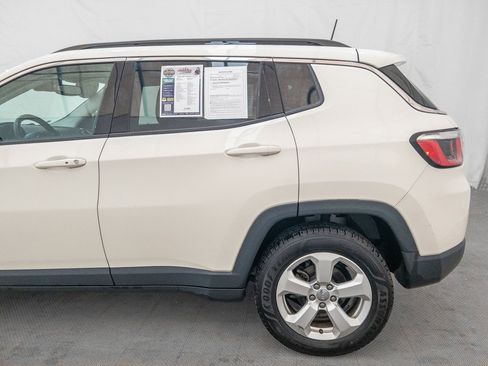 Used 2018 Jeep Compass Latitude w/ Popular Equipment Group image 10