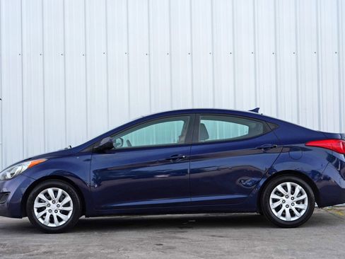 Used 2011 Hyundai Elantra GLS image 8