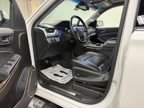 Used 2019 Chevrolet Tahoe LT w/ LT Signature Package AWD/4WD image 21