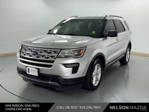Used 2019 Ford Explorer XLT FWD image 1