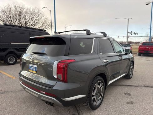Used 2023 Hyundai Palisade Limited image 4