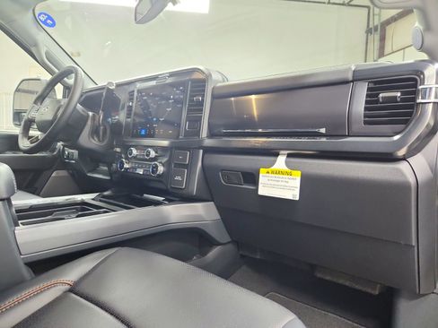 Used 2025 Ford F250 Lariat w/ Black Appearance Package AWD/4WD image 37