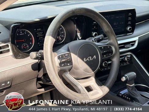 Used 2023 Kia K5 LXS image 12