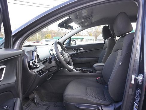Used 2023 Kia Sportage LX image 29