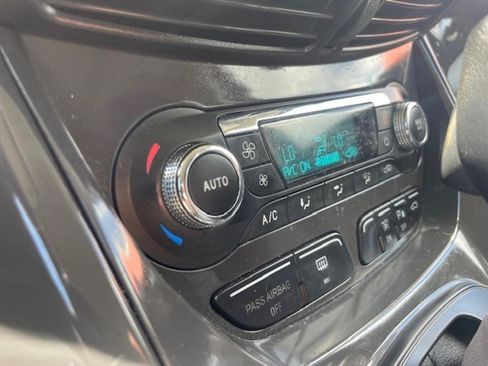 Used 2014 Ford Escape Titanium w/ Equipment Group 401A AWD/4WD image 9