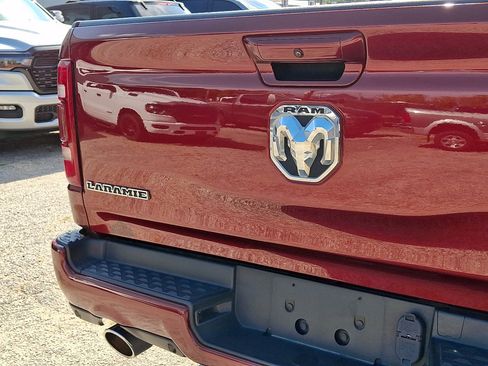 Used 2023 RAM 1500 Laramie AWD/4WD image 18