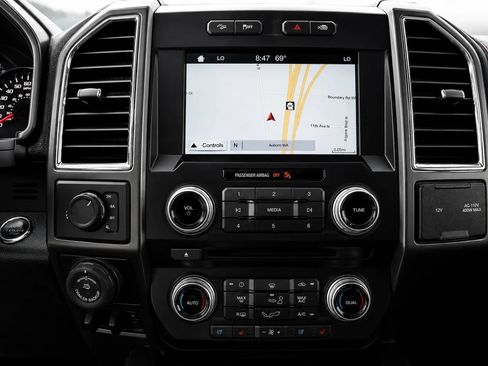 Used 2016 Ford F150 Lariat w/ Equipment Group 502A Luxury AWD/4WD image 14