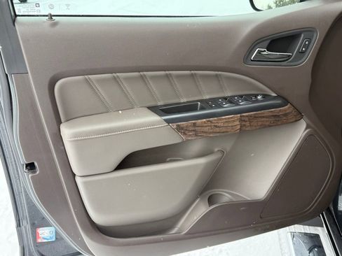 Used 2022 GMC Canyon Denali image 10