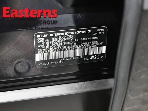 Used 2025 Mitsubishi Outlander SE AWD/4WD image 36