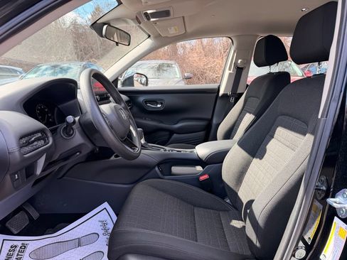 Used 2025 Honda HR-V LX image 10