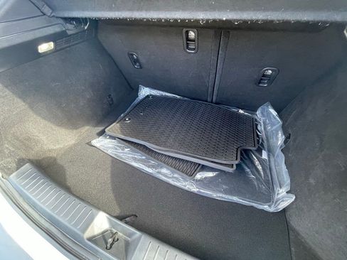 Used 2022 MAZDA CX-30 AWD 2.5 S w/ Premium Package image 32