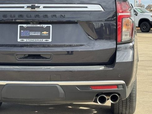 Used 2022 Chevrolet Suburban High Country image 7
