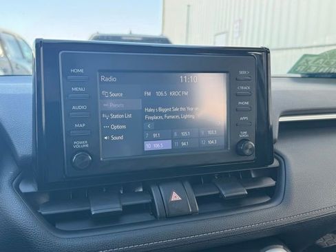 Certified 2019 Toyota RAV4 LE image 3