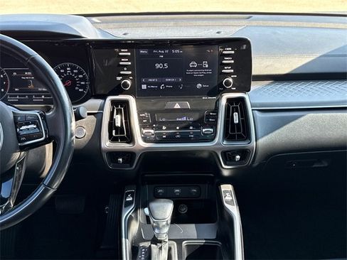 Used 2021 Kia Sorento S w/ Panoramic Sunroof Package image 13