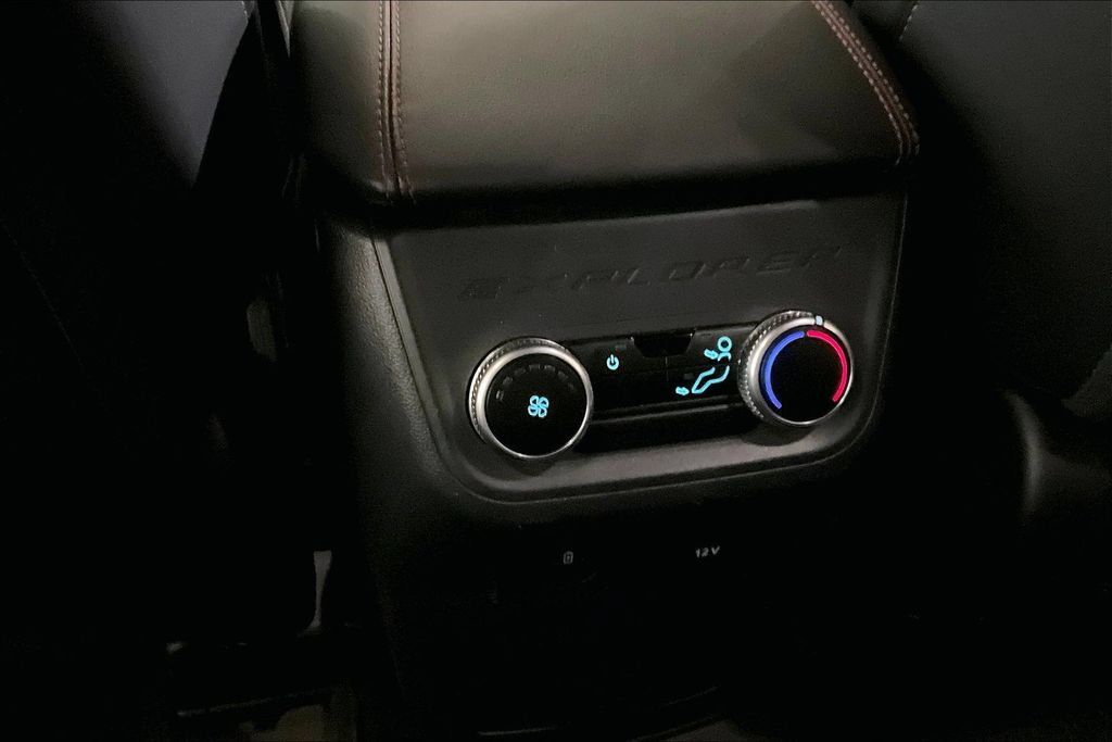 Certified 2025 Ford Explorer ST-Line AWD/4WD image 34