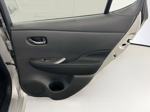 Used 2024 Nissan Leaf S FWD image 30