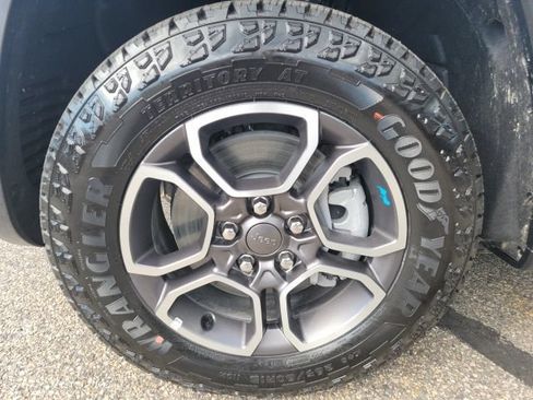 Used 2024 Jeep Grand Cherokee Trailhawk w/ Advanced Protech Group II AWD/4WD image 61