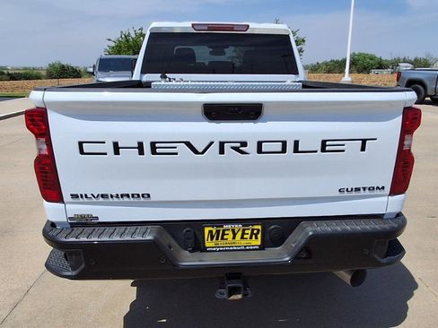 Used 2025 Chevrolet Silverado 2500 Custom w/ Custom Value Package AWD/4WD image 7