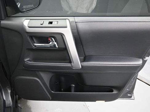 Certified 2022 Toyota 4Runner SR5 Premium image 36