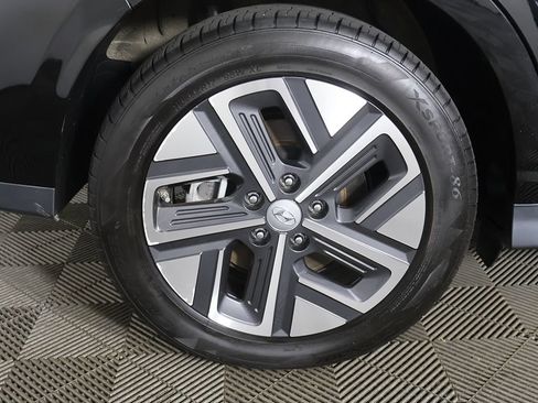 Used 2022 Hyundai Kona Limited w/ Cargo Package FWD image 22