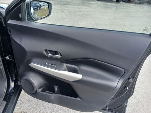 Used 2020 Nissan Kicks SR w/ SR Premium Package FWD image 18