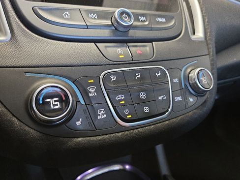 Used 2023 Chevrolet Malibu LT FWD image 11