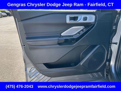 Used 2021 Ford Explorer Platinum w/ Equipment Group 601A AWD/4WD image 38
