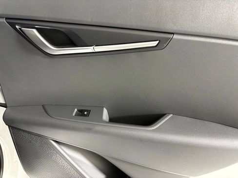 New 2026 Kia Niro LX FWD image 15