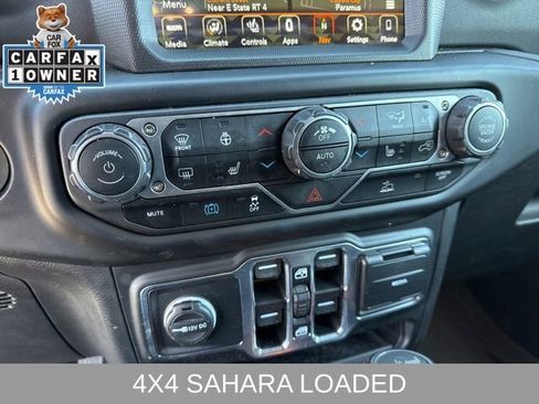 Used 2022 Jeep Wrangler Unlimited Sahara w/ Cold Weather Group image 13