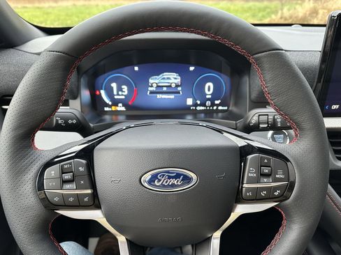 New 2026 Ford Explorer ST-Line w/ ST-Line Street Pack image 19