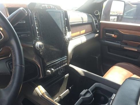 Used 2024 RAM 3500 Limited image 8