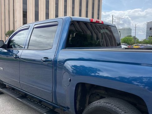 Used 2017 Chevrolet Silverado 1500 LT w/ Texas Edition image 4