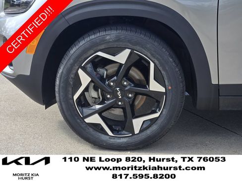 Certified 2024 Kia Seltos EX FWD image 17