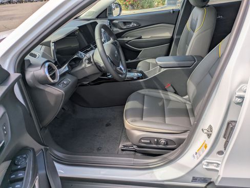 New 2026 Chevrolet Trax ACTIV w/ Driver Confidence Package image 11