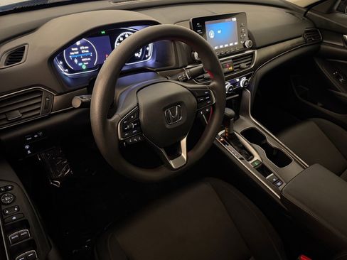 Used 2019 Honda Accord LX image 4