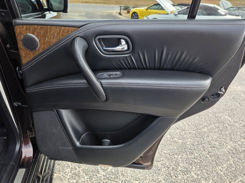 Used 2017 INFINITI QX80 4WD w/ Driver Assistance Package image 15