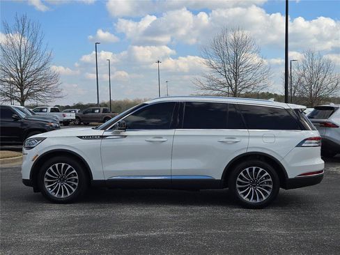 Used 2023 Lincoln Aviator Reserve w/ Elements Package Plus RWD image 12