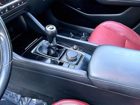 Used 2019 MAZDA MAZDA3 Hatchback image 17