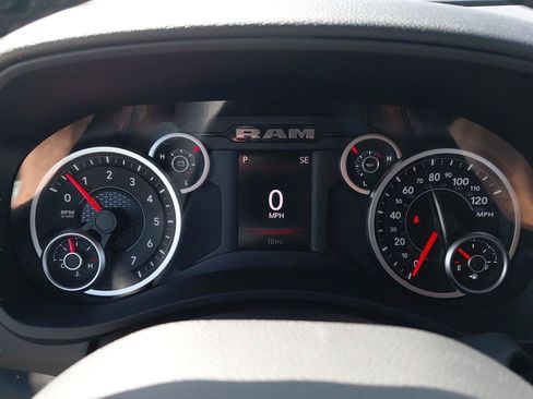 New 2026 RAM 2500 Big Horn AWD/4WD image 38