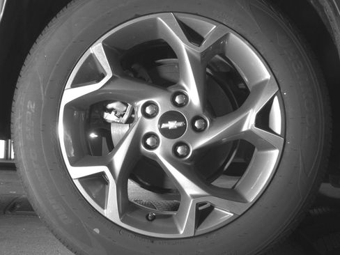 Used 2025 Chevrolet Trax LT FWD image 15