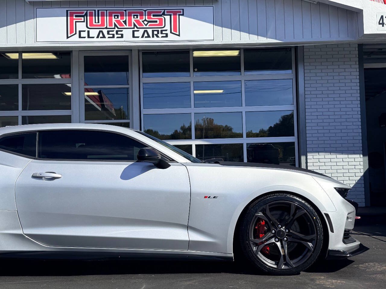Used 2019 Chevrolet Camaro SS RWD image 11