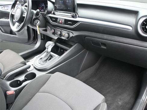 Used 2023 Kia Forte LXS image 12