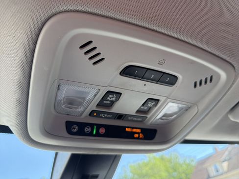 Used 2020 Chevrolet Traverse High Country w/ LPO, Floor Liner Package AWD/4WD image 19