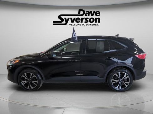 Used 2022 Ford Escape SE w/ SE Sport Appearance Package image 2