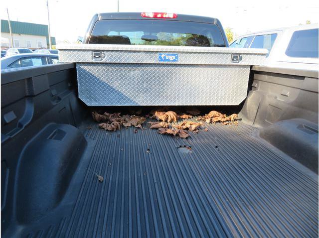 Used 2011 Chevrolet Silverado 2500 LT w/ Interior Plus Package AWD/4WD image 3