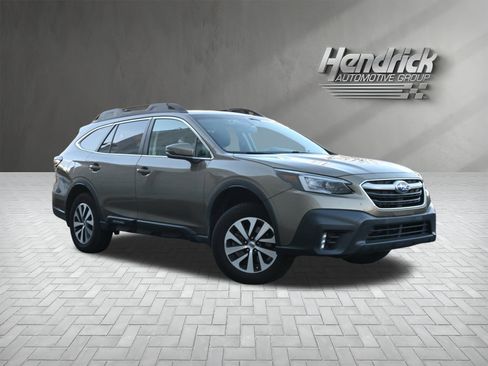 Used 2022 Subaru Outback Premium image 2