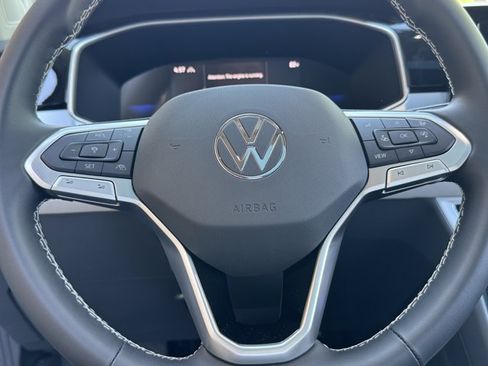 New 2026 Volkswagen Taos SE AWD/4WD image 12