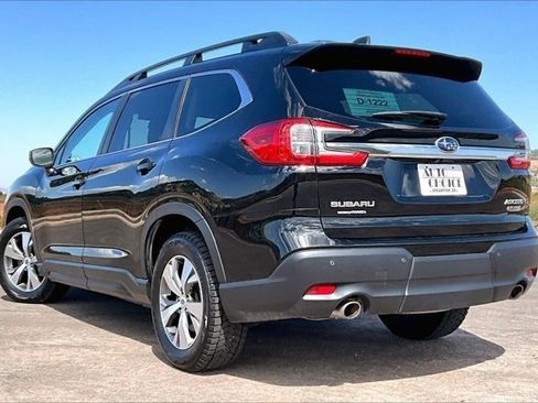 Used 2023 Subaru Ascent Premium w/ Convenience Package AWD/4WD image 4