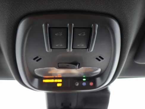 New 2026 Chevrolet Trax RS w/ Sunroof Package image 18